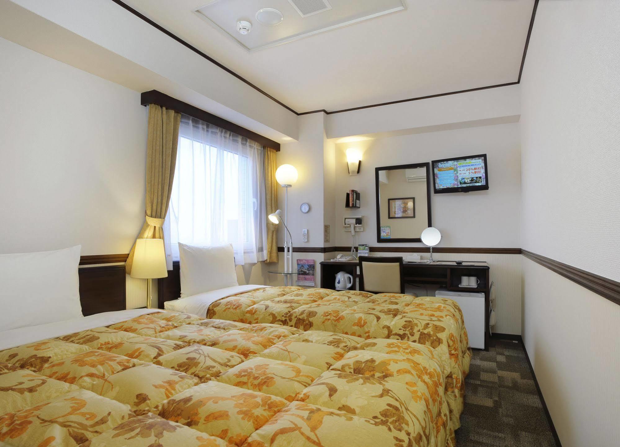 Toyoko Inn Kagoshima Temmonkan No 1 Exterior photo