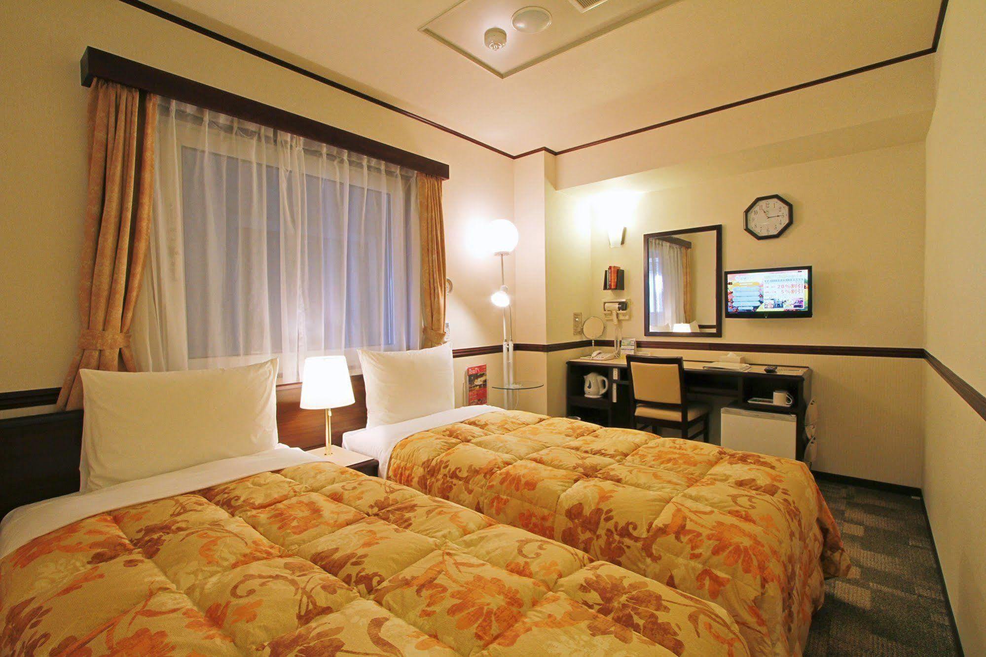 Toyoko Inn Kagoshima Temmonkan No 1 Exterior photo